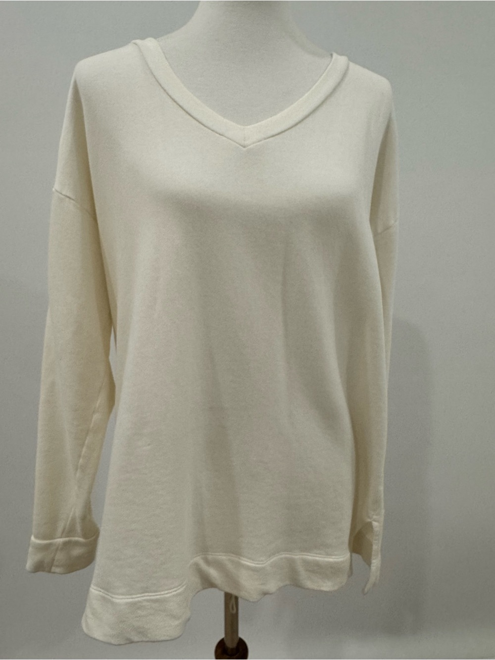 Ann Taylor LOFT Cotton Cream V-Neck Pullover Sweatshirt